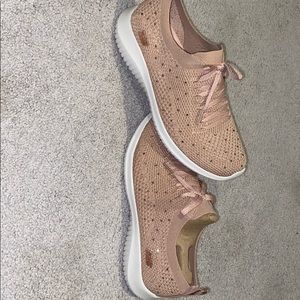 Women’s Skechers Sneakers